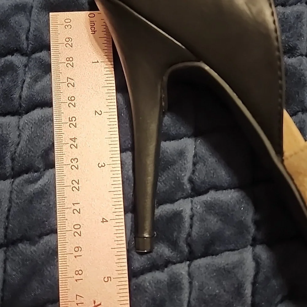 Open Toe Sandal - Picture 7 of 8